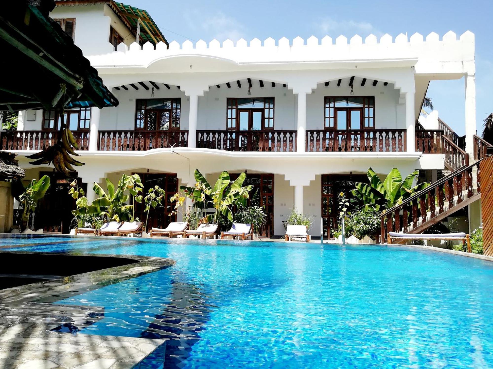 The New Blue Waves Bed and breakfast