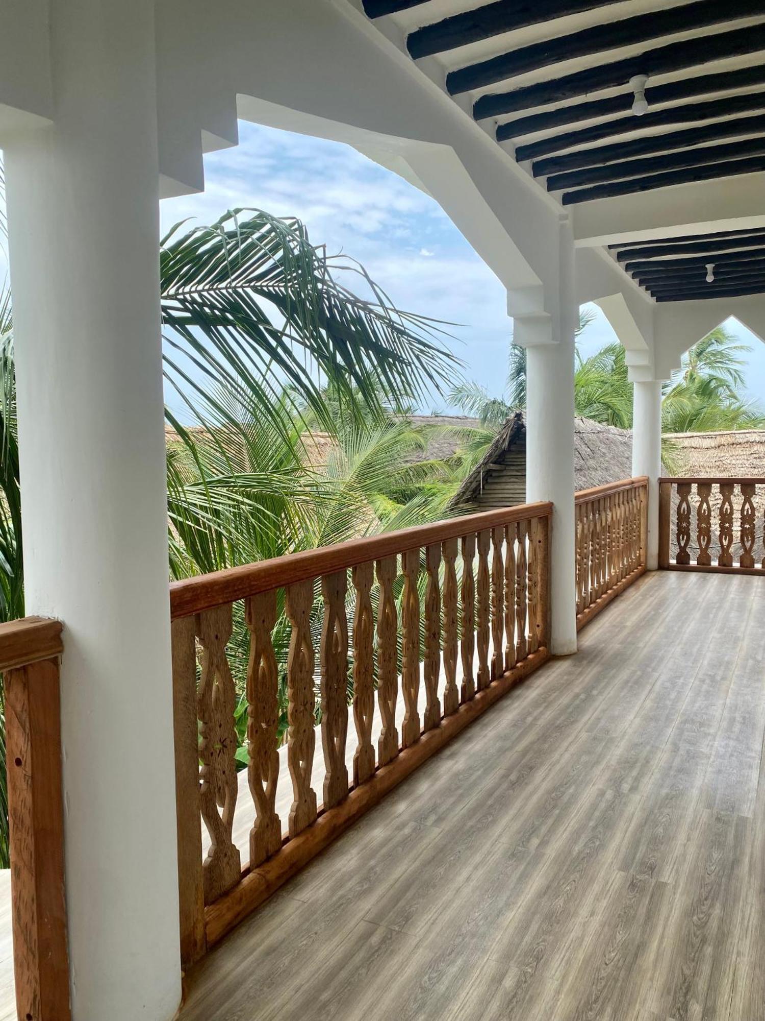 Bed and breakfast The New Blue Waves 2*
