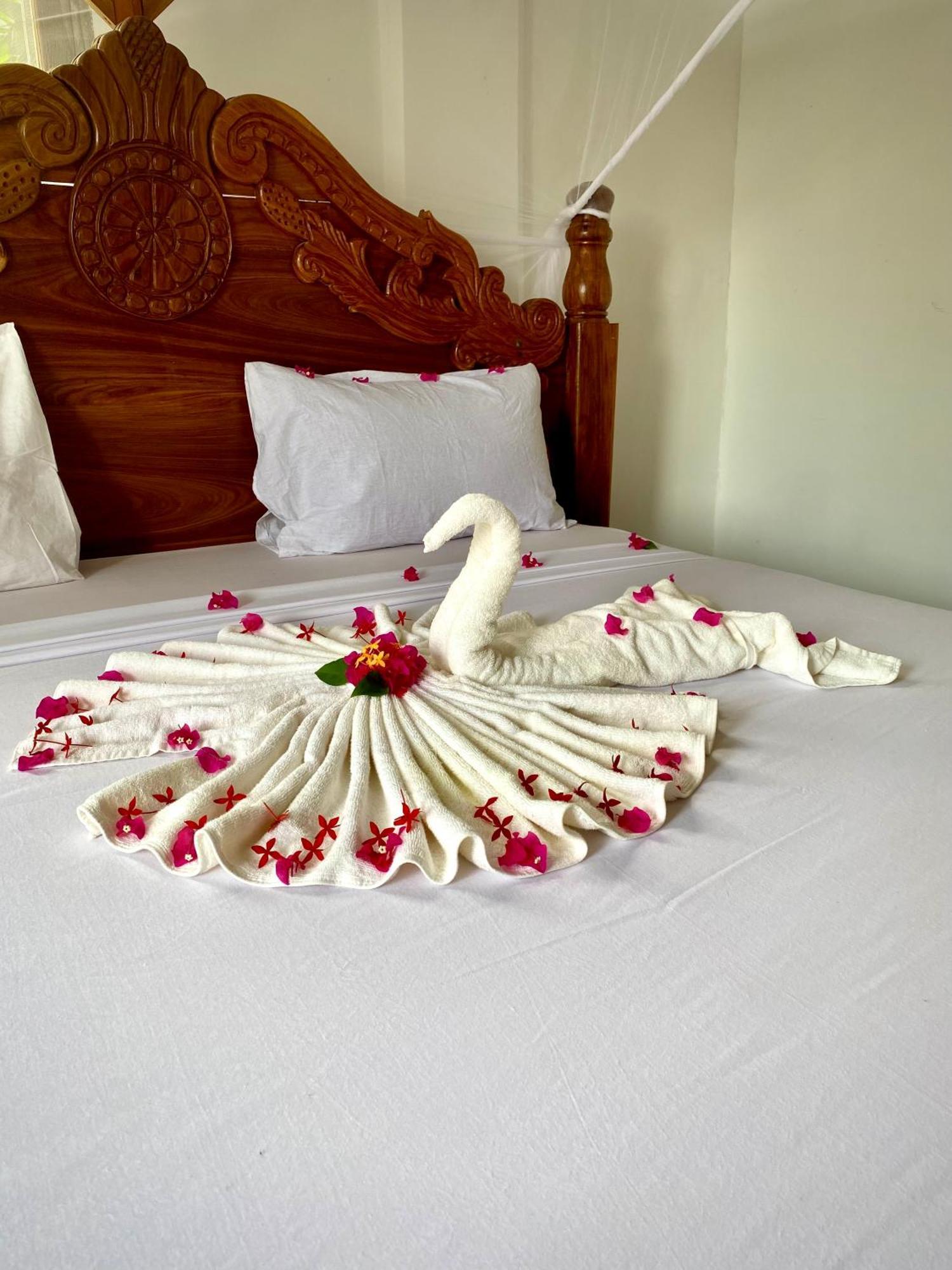 The New Blue Waves Bed and breakfast